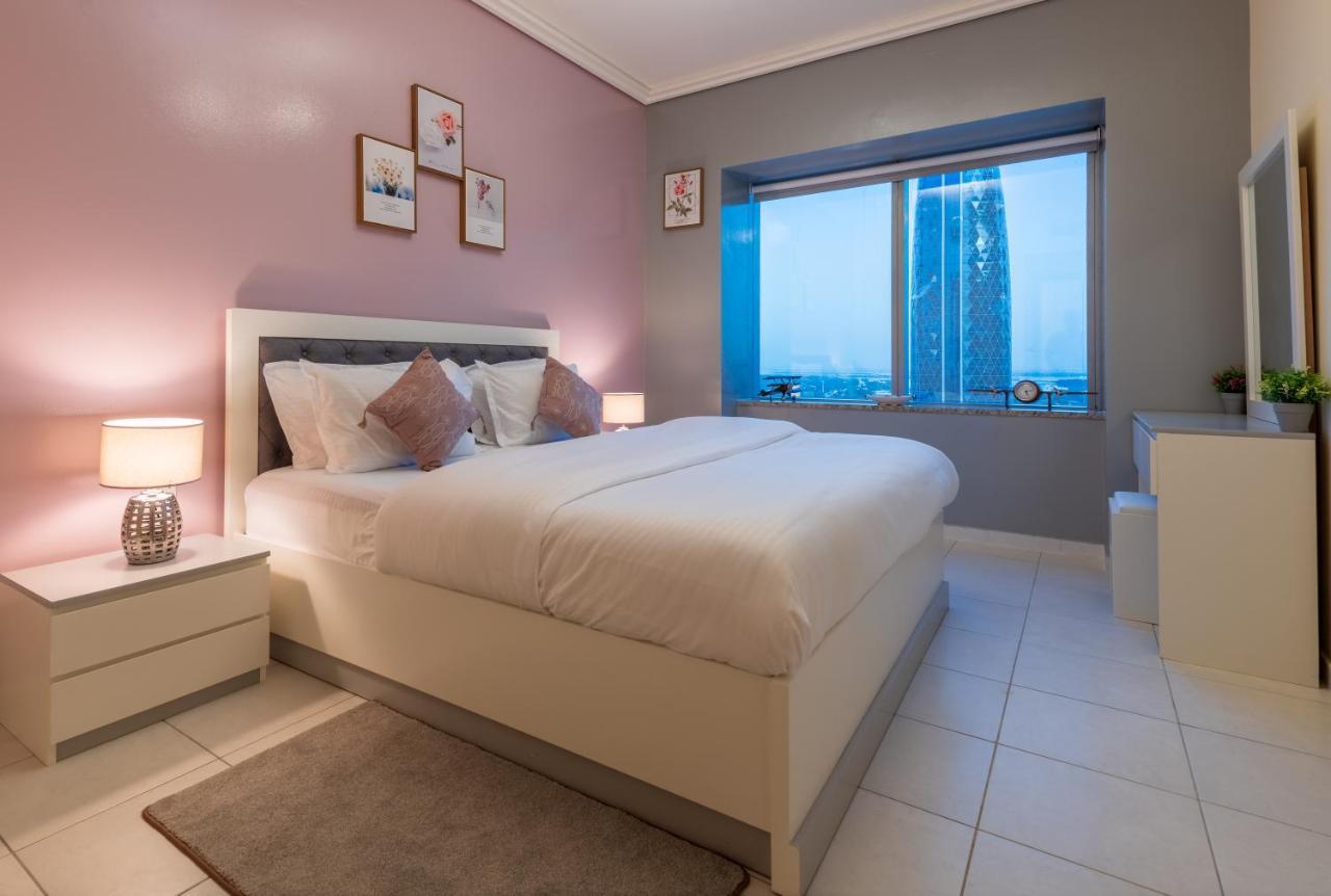 Trinity Holiday Homes - Sheikh Zayed Road Near To Financial Center Metro Station Dubái Exterior foto