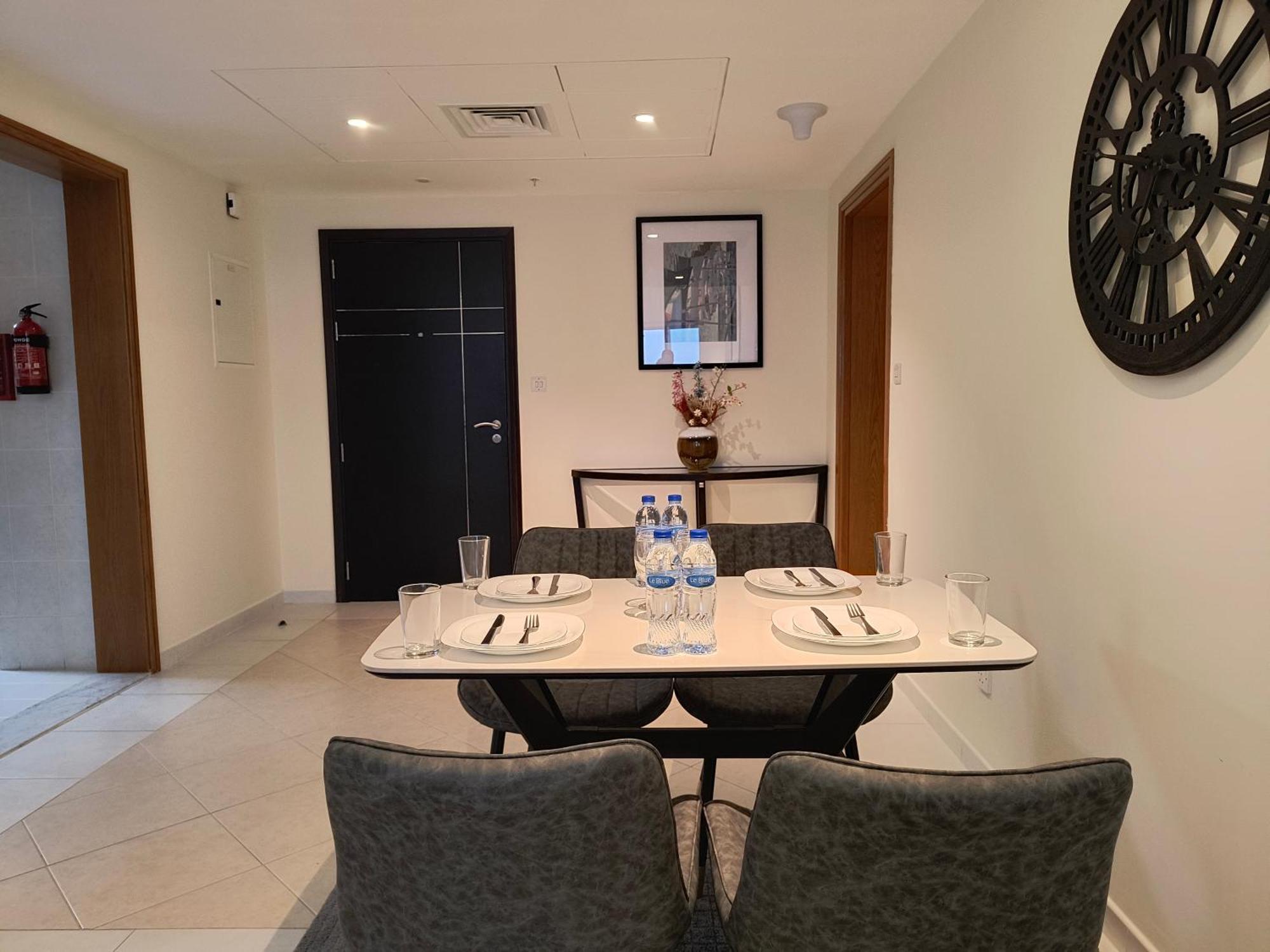 Trinity Holiday Homes - Sheikh Zayed Road Near To Financial Center Metro Station Dubái Exterior foto