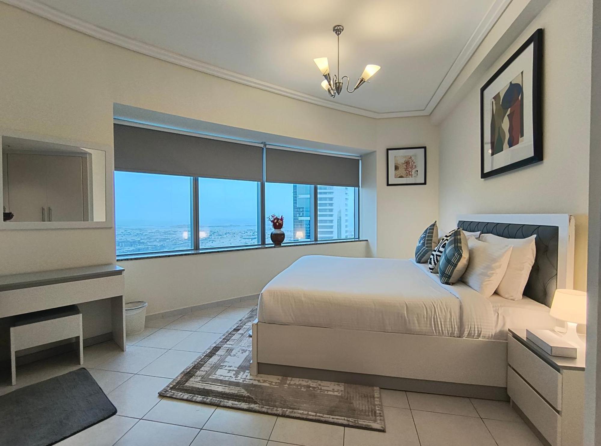 Trinity Holiday Homes - Sheikh Zayed Road Near To Financial Center Metro Station Dubái Exterior foto