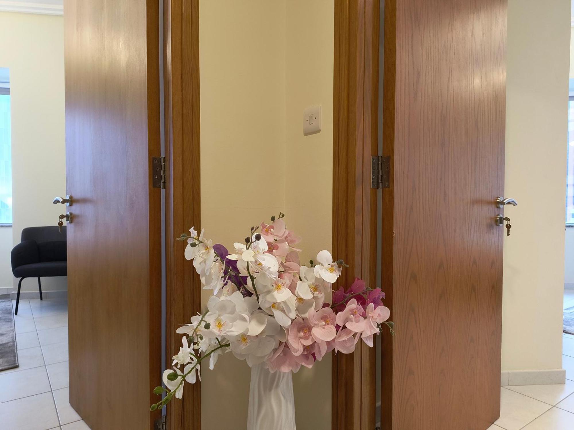 Trinity Holiday Homes - Sheikh Zayed Road Near To Financial Center Metro Station Dubái Exterior foto