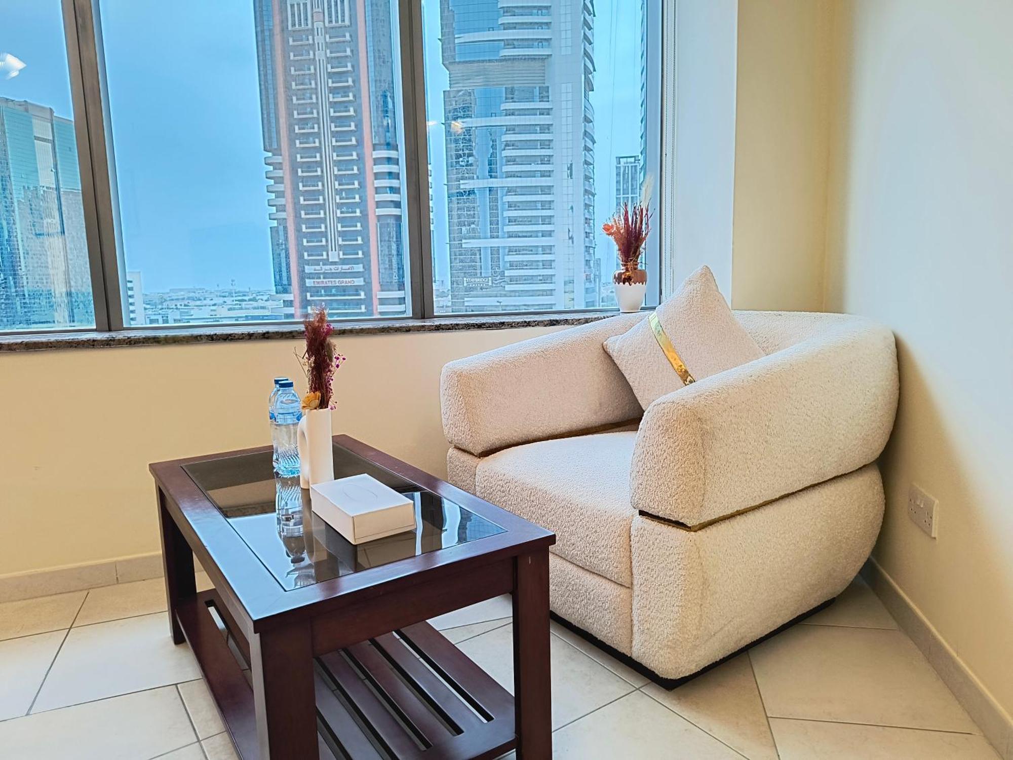 Trinity Holiday Homes - Sheikh Zayed Road Near To Financial Center Metro Station Dubái Exterior foto